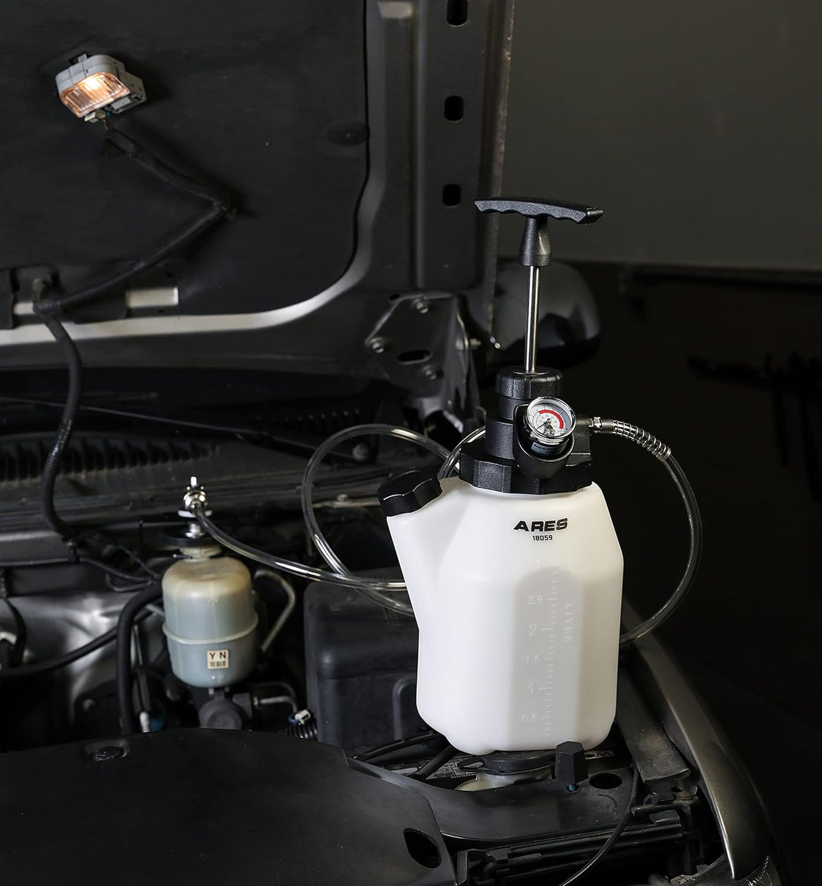 Manual Brake Fluid Pressure Bleeder Set L8238