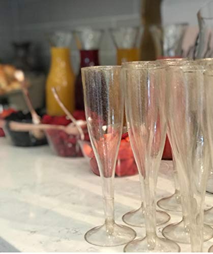 4.5 oz Gold Glitter Disposable Champagne Flutes A7950