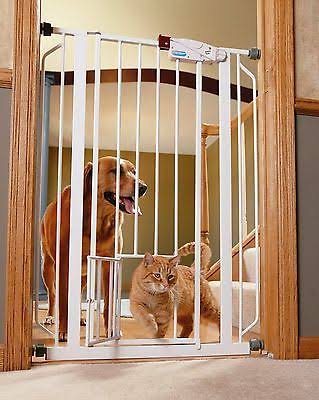 White Extra-Tall Walk-Thru Gate with Pet Door O983