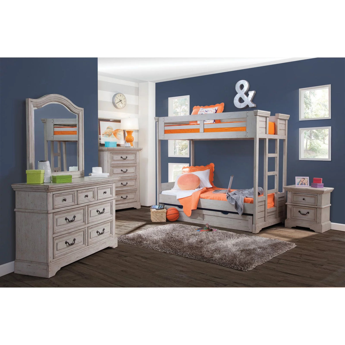4 Drawer Chest P686