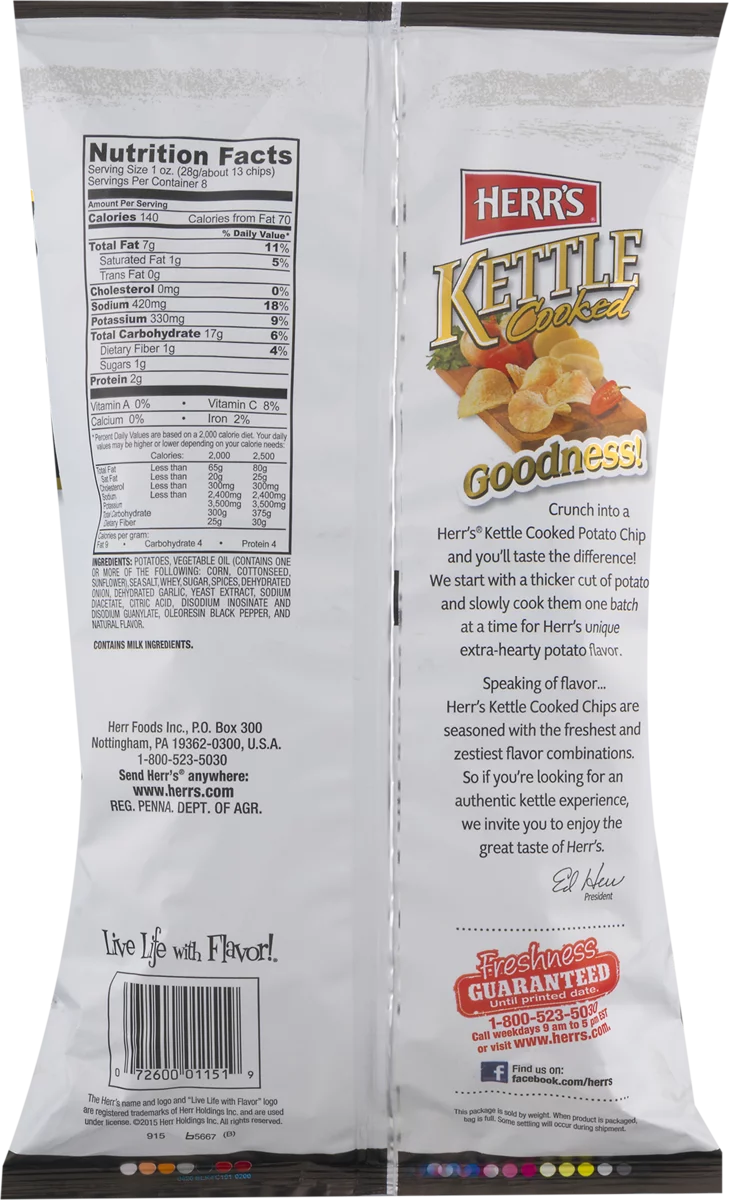 Kettle Cooked Cracked Pepper & Sea Salt Potato Chips 4-Pack 7.5 oz Z719