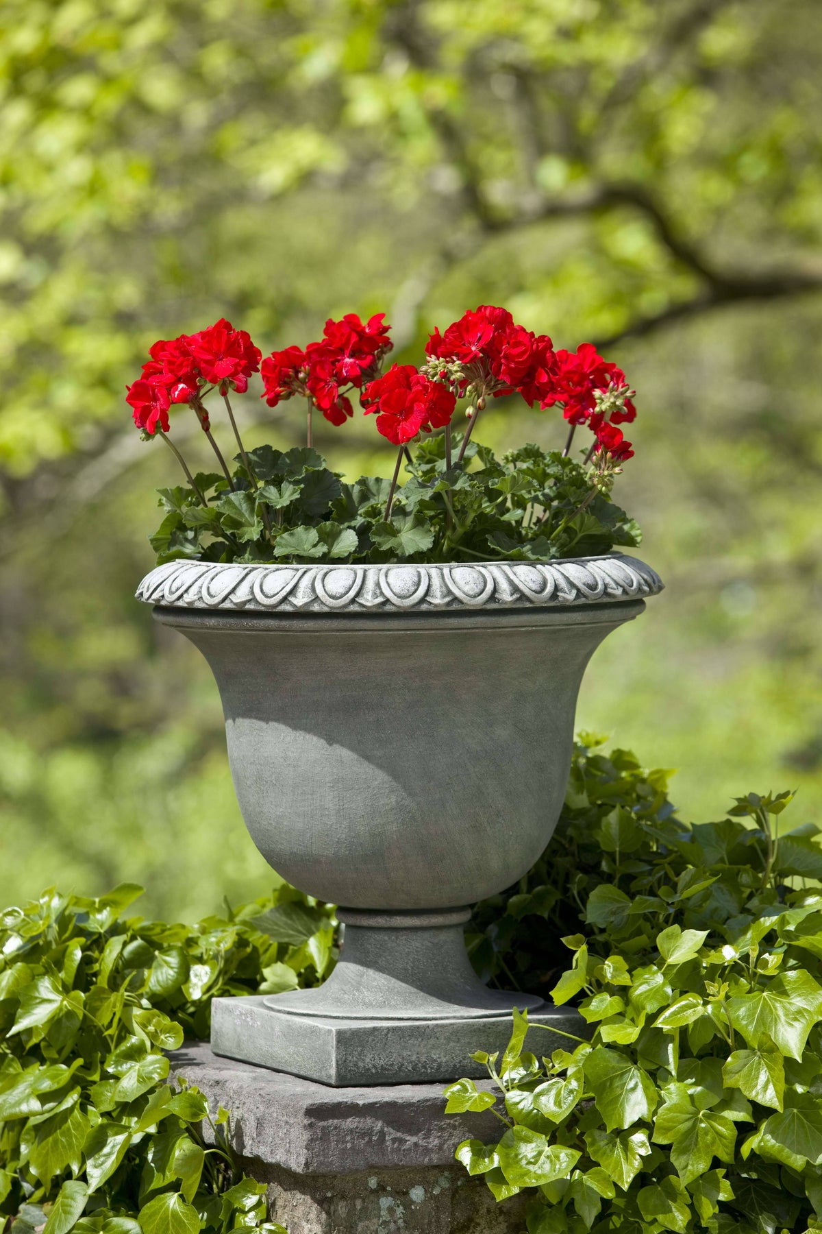 Brown Stone Urn H33609