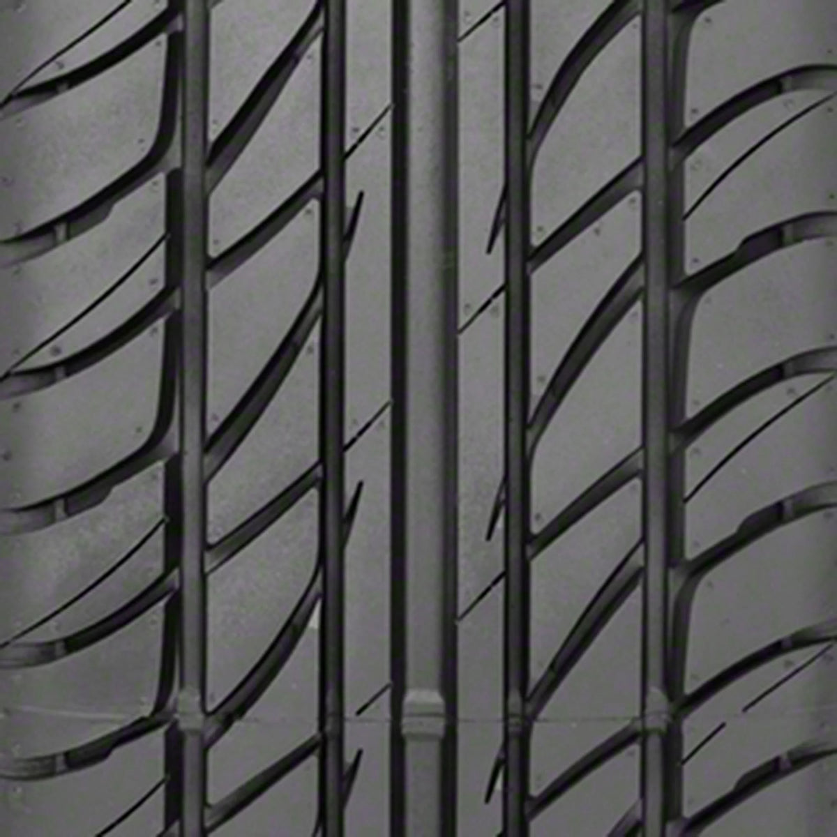215/65R15 96H Passenger Tire M635