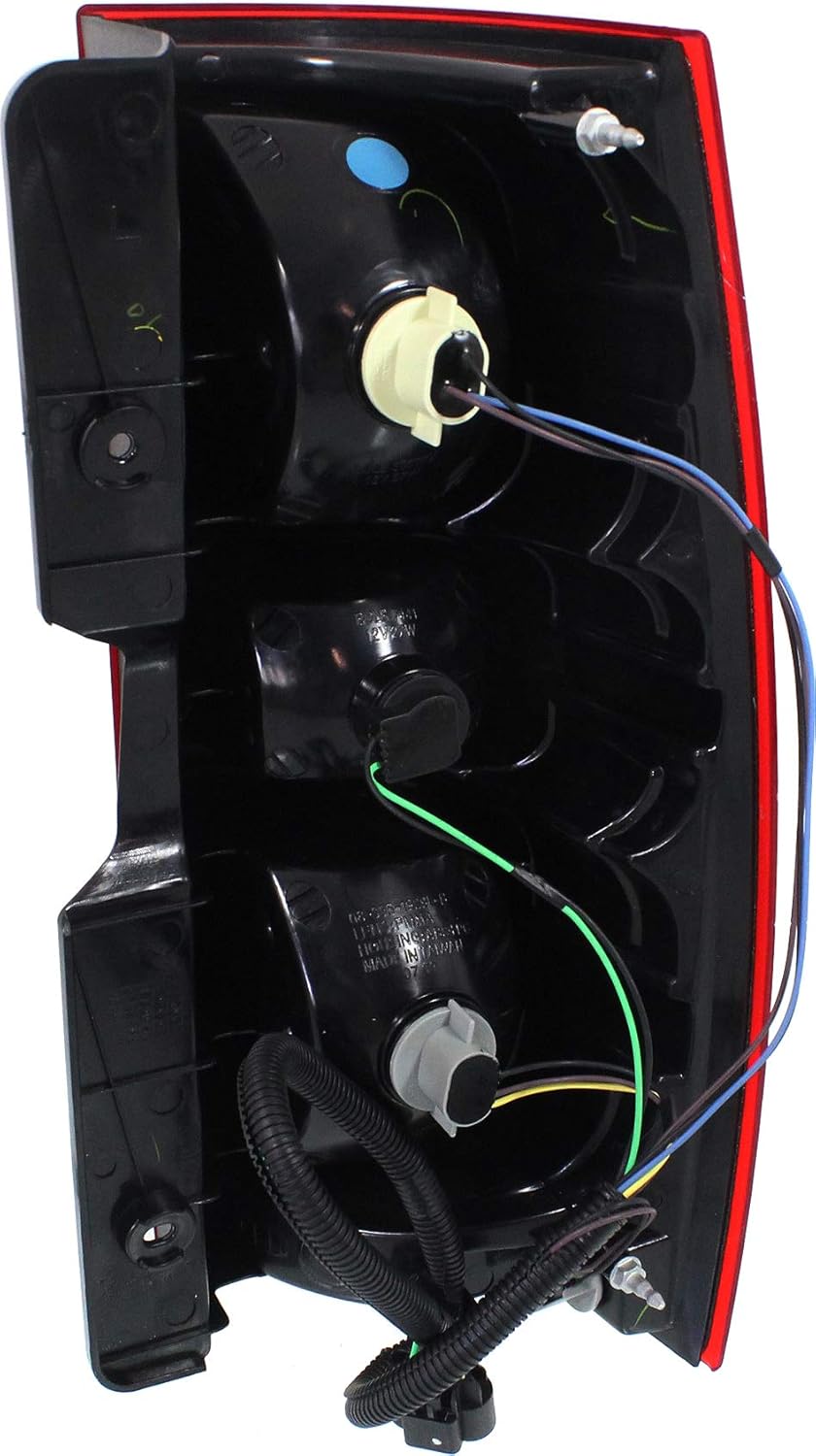 Tail Light Assembly Driver Side N8328