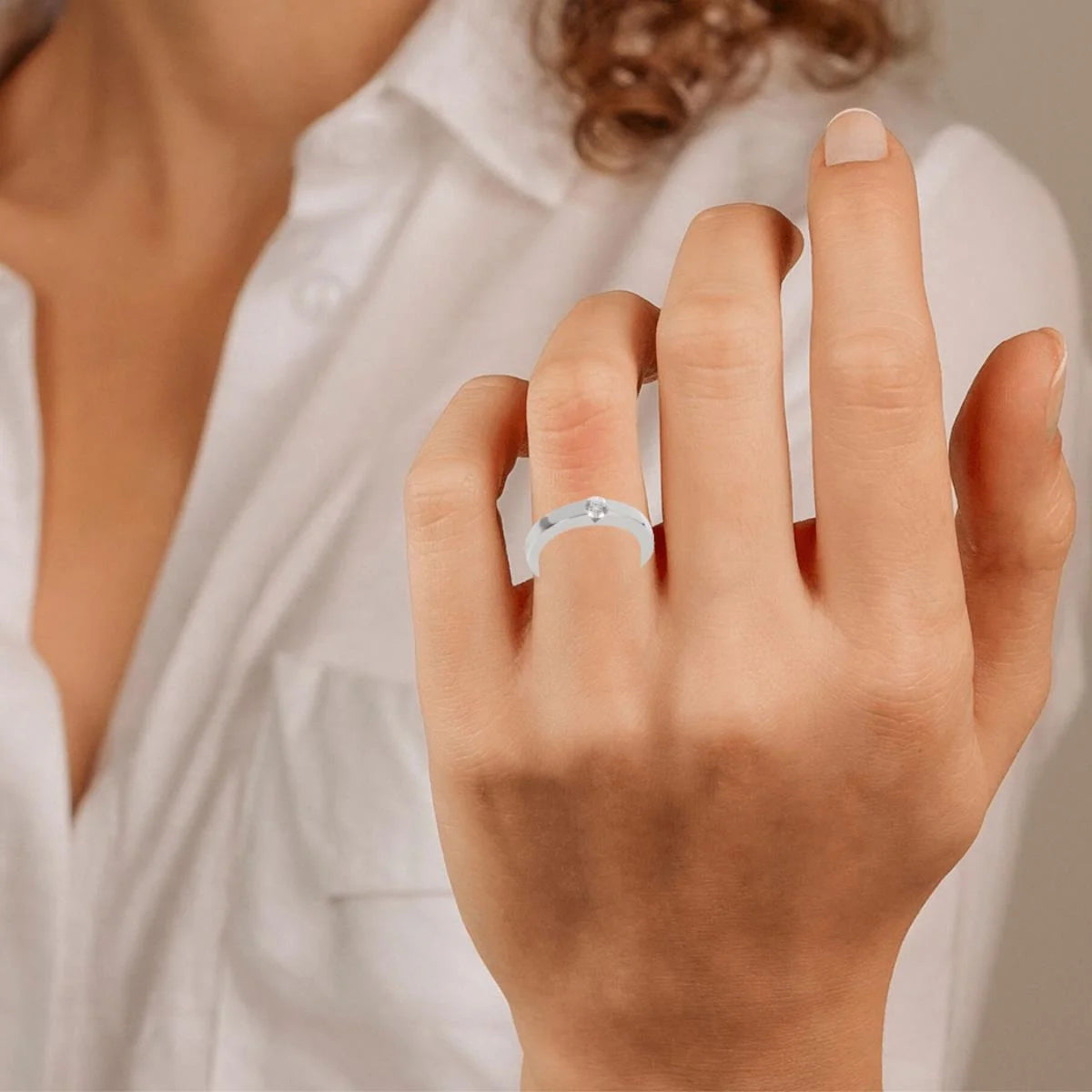 18K White Gold Diamond Solitaire Ring D210